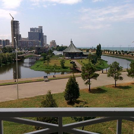 Paradise Apartment Batumi Luaran gambar